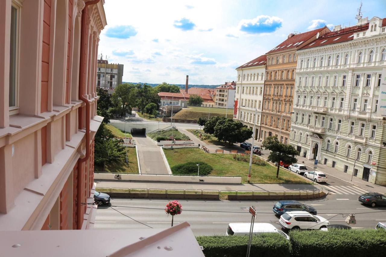 Rose Suites And Rooms Прага Екстер'єр фото