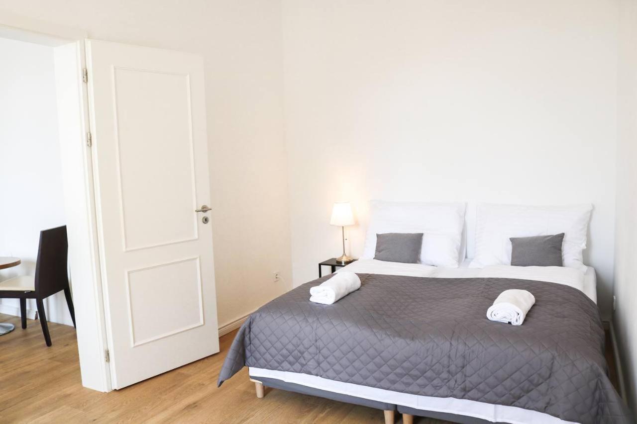 Rose Suites And Rooms Прага Екстер'єр фото